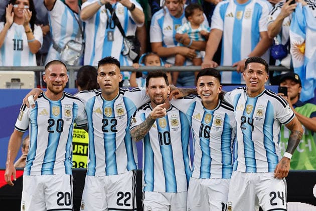 Players of Argentina celebrate a goal during the FIFA World Cup, WM, Weltmeisterschaft, Fussball 2026 group stage match Argentina against Algeria at Arrowhead Stadium in Kansas, United States, 16 June 2026. FIFA World Cup 2026 - Group J - Argentina vs Algeria !ACHTUNG: NUR REDAKTIONELLE NUTZUNG!  Copyright: xJuanxIgnacioxRoncoronix GR3126 0859316170st