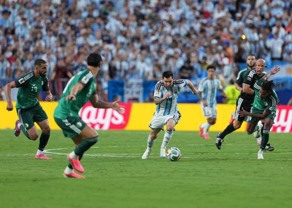 (260617) -- KANSAS CITY, June 17, 2026 -- Lionel Messi (C) of Argentina competes during the group J match between Argentina and Algeria at the FIFA World Cup, WM, Weltmeisterschaft, Fussball 2026 at Kansas City Stadium in Kansas City, the United States, June 16, 2026. ) (SP)U.S.-KANSAS CITY-FOOTBALL-FIFA WORLD CUP-GROUP J-ARG VS ALG DuxYu 