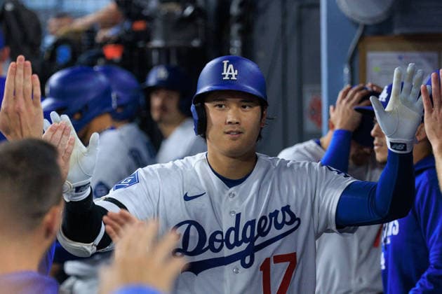 June 16, 2026, Los Angeles, California, USA: Shohei Ohtani 17 of the Los Angeles Dodgers is congratulated after hitting a solo home run in the sixth inning during a regular season MLB, Baseball Herren, USA game against the Tampa Bay Rays on Tuesday June 16, 2026 at Dodger Stadium in Los Angeles, California. Dodgers defeat Rays, 1-0. JAVIER ROJAS PI Los Angeles USA - ZUMAp124 20260616_zaa_p124_009 Copyright: xJavierxRojasx