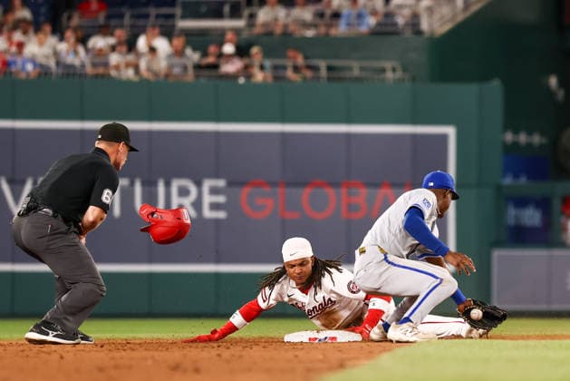 June 16, 2026, Washington D.C, District Of Columbia, United States: Washington, DC; Washington Nationals shortstop CJ Abrams (5) slides into second base with a steal during the Major League Baseball game between the Washington Nationals and the Kansas City Royals at Nationals Park on Tuesday, June 16, 2026. The Nationals beat the Royals 6-4. MLB, Baseball Herren, USA Washington Nationals 6:4 Kansas City Royals  - ZUMAp258 20260616_znp_p258_051 Copyright: xStevexPrakopex