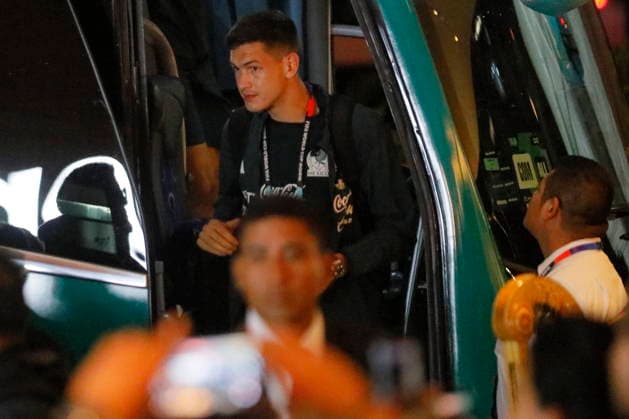 Mexico player arrives at team hotel in Guadalajara Cesar Montes of Mexico steps off a bus upon arriving at the team hotel in Guadalajara, Mexico, 16 June 2026. Guadalajara Mexico  Copyright: xFranciscoxGuascox