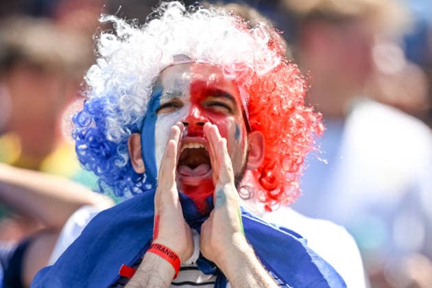 Supporter of france during the FIFA World Cup, WM, Weltmeisterschaft, Fussball 2026 Group I match between France and Senegal at New York New Jersey Stadium on June 16, 2026 in East Rutherford, United States. (Photo by Harry Langer DeFodi Images) - *** A France fan during the 2026 FIFA World Cup Group I match between France and Senegal at New York New Jersey Stadium on June 16, 2026, in East Rutherford, United States. Photo by Harry Langer, DeFodi Images,detected_source_language