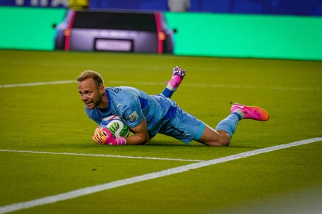 USA: Fußball FIFA World Cup, WM, Weltmeisterschaft, Fussball 2026 Gruppenphase Gruppe J Österreich vs Jordanien San Francisco Bay Area Stadium Levi™s Stadium (Santa Clara County, Kalifornien): Alexander Schlager (Österreich 1) hält den Ball
