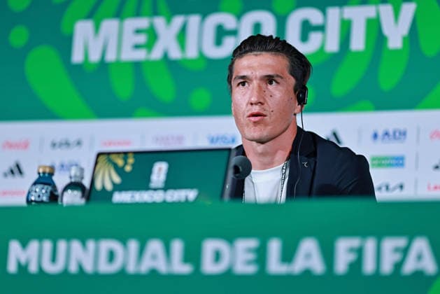 June 16, 2026, Mexico City, Mexico: Eldor Shomurodov of the Uzbekistan speaks during the press conference, PK, Pressekonferenz of Uzbekistan one day ahead of the FIFA World Cup, WM, Weltmeisterschaft, Fussball 2026 Group K match between Colombia and Uzbekistan at Mexico City Stadium on June 16, 2026 in Mexico City, Mexico. Photo: DiaEsportivo FIFA World Cup 2026, Press Conference Uzbekistan, Mexico City, Mexico  - ZUMAh208 20260616_zsp_h208_021 Copyright: xHeulerxAndreyx