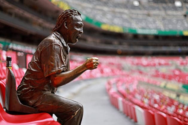 June 16, 2026, Mexico City, Mexico: A statue of Ignacio Villanueva, known as the most loyal fan of Club Amo rica Las oÂguilas, is seen at Mexico City Stadium (Azteca Stadium), the venue for the match between Colombia and Uzbekistan, for the first round of Group K of the 2026 FIFA World Cup, WM, Weltmeisterschaft, Fussball on June 16, 2026 in Mexico City, Mexico. Photo: DiaEsportivo FIFA World Cup 2026, Mexico City Stadium, Mexico City, Mexico  - ZUMAh208 20260616_zsp_h208_027 Copyright: xHeulerxAndreyx