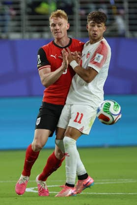 Nicolas Seiwald (L) of Austria battles for the ball with Odeh Fakhoury (R) of Jordan during a Group J match at the 2026 FIFA World Cup, WM, Weltmeisterschaft, Fussball between Austria and Jordan at Levi s Stadium in Santa Clara, USA, 16 June 2026. FIFA World Cup 2026 : Gropu J - Austria vs. Jordan !ACHTUNG: NUR REDAKTIONELLE NUTZUNG!  Copyright: xMiguelxGutiérrezx GR3342 20260617-55020617522_1