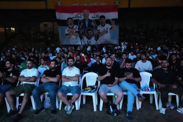 Iraqi football fans gather to watch Iraq v Norway World Cup match BAGHDAD, IRAQ - JUNE 17: Iraqi football fans gather around a giant screen set up in the garden of Al-Karkh Sports Club to watch their national team, Nationalteam face Norway in the 2026 FIFA World Cup, WM, Weltmeisterschaft, Fussball in the capital Baghdad, Iraq, on June 17, 2026. Murtadha Al-Sudani Anadolu Baghdad Iraq. Editorial use only. Please get in touch for any other usage.  Copyright: x2026xAnadoluxMurtadhaxAl-Sudanix
