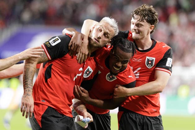 SOCCER - FIFA World Cup, WM, Weltmeisterschaft, Fussball 2026 SANTA CLARA,CALIFORNIA,USA,17.JUN.26 - SOCCER - FIFA World Cup 2026, group stage, Austria vs Jordan. Image shows the rejoicing of Marko Arnautovic, Carney Chukwuemeka and Paul Wanner (AUT).  GEPAxpictures xArminxRauthner