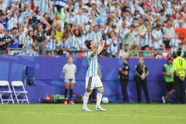June 16, 2026, Kansas City, Missouri: Argentina forward Lionel Messi (10) celebrates after he scored the first goal against Algeria in a World Cup group stage match on Tuesday, June 16, 2026, in Kansas City, Missouri. Sports News - June 16, 2026  - ZUMAm67_ 0859323587st Copyright: xTravisxHeyingx