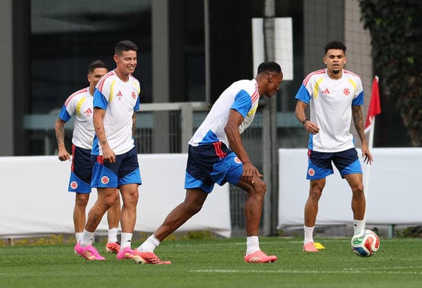 (260617) -- MEXICO CITY, June 17, 2026 -- James Rodriguez (2nd L) of Colombia attends a training session ahead of the group K stage match against Uzbekistan at the FIFA World Cup, WM, Weltmeisterschaft, Fussball 2026 in Mexico City, Mexico, June 16, 2026. (Photo by Xinhua) (SP)MEXICO-MEXICO CITY-FOOTBALL-FIFA WORLD CUP-TEAM COLOMBIA-TRAINING FranciscoxCanedo 