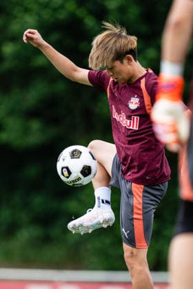 SOCCER - BL, RBS, training start SALZBURG,AUSTRIA,17.JUN.26 - SOCCER - ADMIRAL Bundesliga, Red Bull Salzburg, training start. Image shows Takumu Kawamura (RBS).  GEPAxpictures xJulioxArellano