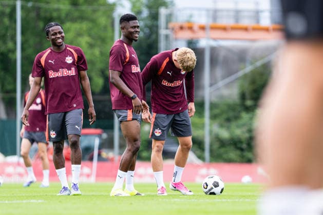 SOCCER - BL, RBS, training start SALZBURG,AUSTRIA,17.JUN.26 - SOCCER - ADMIRAL Bundesliga, Red Bull Salzburg, training start. Image shows team of Salzburg.  GEPAxpictures xJulioxArellano