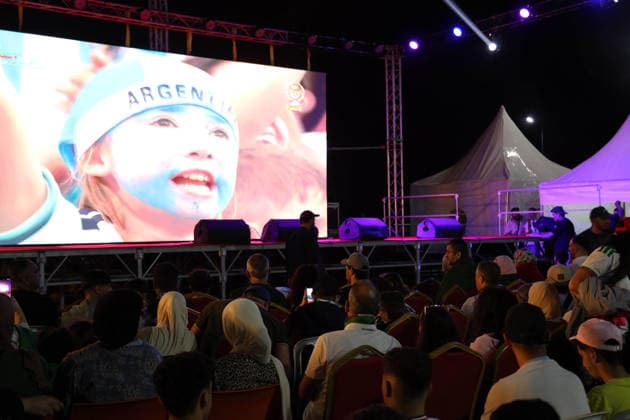 Algeria Vs. Argentina, 2026 World Cup, Giant Screen In Algiers Supporters watch a public broadcast of the FIFA World Cup, WM, Weltmeisterschaft, Fussball 2026 Group G football match between Algeria and Argentina on a giant screen in Algiers, Algeria, on June 17, 2026. Alger Algeria  Copyright: xAPPx originalFilename:app-notitle260617_npB1i.jpg