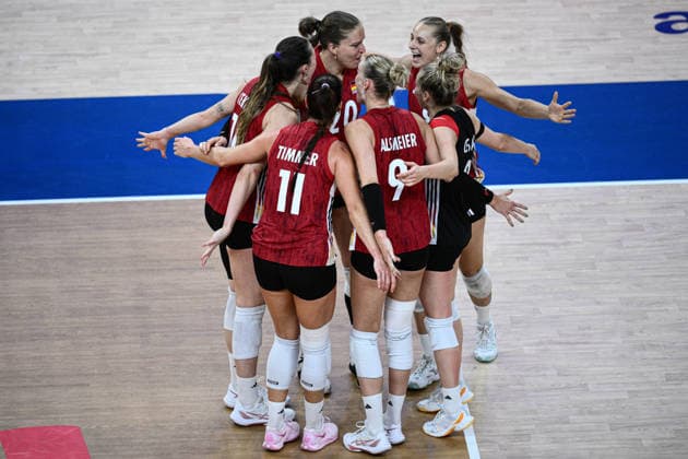 Germany v China - FIVB Women s Volleyball Nations League ANKARA, TURKIYE - JUNE 17: Players of Germany celebrate during the 2026 FIVB Women s Volleyball Nations League second stage match between Germany and China at the Ankara Sports Hall, in Ankara, Turkiye, on June 17, 2026. Akin Celiktas Anadolu Ankara Turkey. Editorial use only. Please get in touch for any other usage.  Copyright: x2026xAnadoluxAkinxCeliktasx