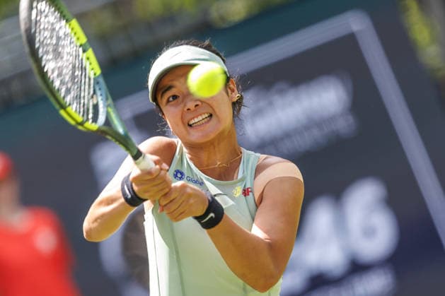Berlin, 15.06.26, Tennis: VANDA Pharmaceuticals BERLIN TENNIS OPEN 2026 im Steffi-Graf-Stadion. Damen, Einzel. D. Vekic (CRO) vs A. Eala (PHI). Alexandra Eala retourniert einen Ball. VANDA Pharmaceuticals BERLIN TENNIS OPEN 2026