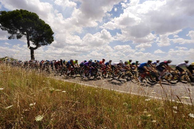 The pack rides during Stage 4 of the Giro Next Generation from Matera to Corato Italy, June 17, 2026(Photo Fabio Ferrari LaPresse)  Copyright: xFabioxFerrarix LaPressex