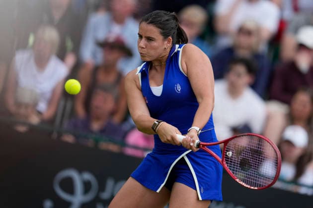 Lexus Nottingham Open - Day Three Emma Navarro of the United States competes during her Round of 32 singles match at the 2026 Lexus Nottingham Open Women s tennis tournament at the Nottingham Tennis Centre in Nottingham, England, on June 17, 2026. Nottingham Great Britain United Kingdom  Copyright: xOwenxHammondx originalFilename:hammond-2026lexu260617_npFZ4.jpg