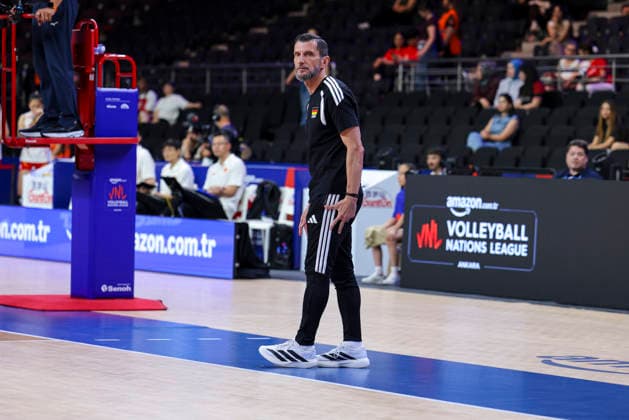 Germany v China - Volleyball Nations League 2026 Ankara Stage Head Coach Giulio Bregoli reacts during the 2026 Women s Volleyball Nations League match between Germany and China at Ankara Arena in Ankara, Turkey, on June 17, 2026. Ankara Turkey  Copyright: xÃ‡aÄülarxOskayx originalFilename:oskay-volleyba260617_npmC5.jpg