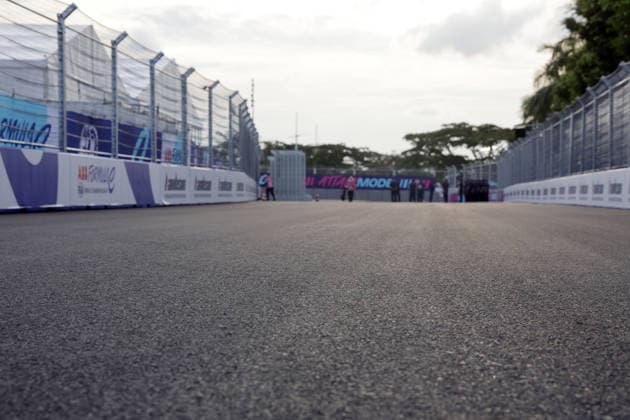 Neuer Asphalt auf der Rennstrecke, Hainan Insel, China, FIA Formel E Weltmeisterschaft Saison 12, Sanya E-Prix, China, 17.06.2026, Vorbereitung