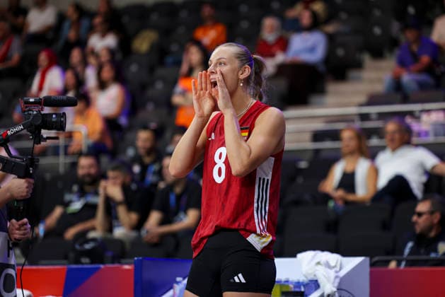 Germany v China - Volleyball Nations League 2026 Ankara Stage Hannah Elisabeth Kohn, number 8, reacts during the FIVB Volleyball Nations League (VNL) match between Germany and China at the Ankara Arena in Ankara, Turkey, on June 17, 2026. Ankara Turkey  Copyright: xÃ‡aÄülarxOskayx originalFilename:oskay-volleyba260617_npR89.jpg