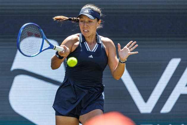 Berlin, 15.06.26, Tennis: VANDA Pharmaceuticals BERLIN TENNIS OPEN 2026 im Steffi-Graf-Stadion. Damen, Einzel. J. Pegula (USA) vs K. Siniakova (CZE). Jessica Pegula retourniert einen Ball. VANDA Pharmaceuticals BERLIN TENNIS OPEN 2026