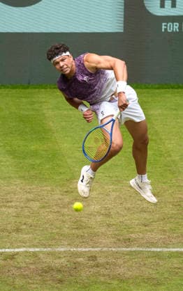 photo : flying Ben SHELTON (USA) Tennis-Turnier Terra Wortmann Cup im Gerry Weber Sportpark in Halle Westfalen am Mi. 17.06.2026