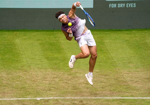 photo : flying Ben SHELTON (USA) Tennis-Turnier Terra Wortmann Cup im Gerry Weber Sportpark in Halle Westfalen am Mi. 17.06.2026