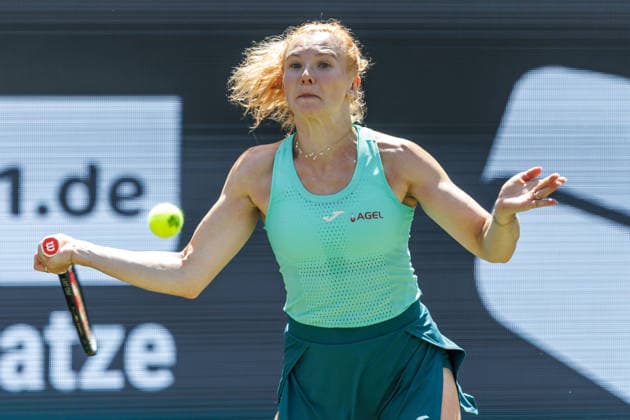 Berlin, 15.06.26, Tennis: VANDA Pharmaceuticals BERLIN TENNIS OPEN 2026 im Steffi-Graf-Stadion. Damen, Einzel. J. Pegula (USA) vs K. Siniakova (CZE). Katerina Siniakova retourniert einen Ball. VANDA Pharmaceuticals BERLIN TENNIS OPEN 2026