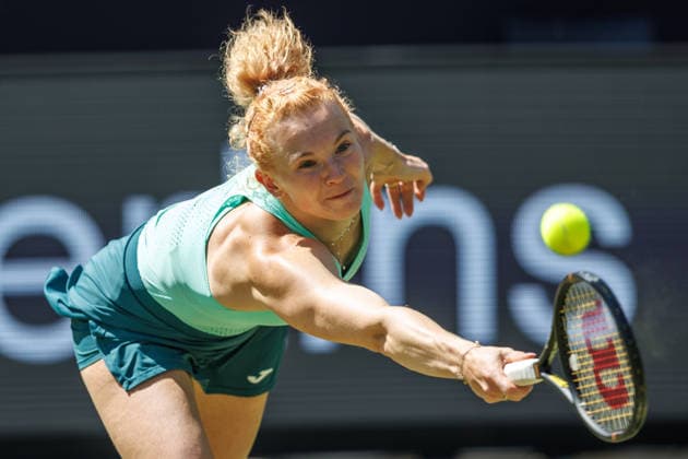 Berlin, 15.06.26, Tennis: VANDA Pharmaceuticals BERLIN TENNIS OPEN 2026 im Steffi-Graf-Stadion. Damen, Einzel. J. Pegula (USA) vs K. Siniakova (CZE). Katerina Siniakova retourniert einen Ball. VANDA Pharmaceuticals BERLIN TENNIS OPEN 2026