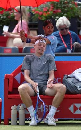 Denis Shapovalov of Canada frustrated HSBC Queen s Club Championships, Day Twelve, Tennis, Queen s Club, West Kensington, London, UK - 17 Jun 2026London Queen s Club United Kingdom  Copyright: xEllaxLing Shutterstockx 16924338s