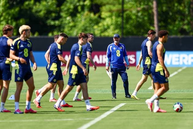 Steve Clarke, coach of Scotland during a training session Scotland Training and press conference, PK, Pressekonferenz 2026 FIFA World Cup, WM, Weltmeisterschaft, Fussball Football, Atrium Health Performance Park, Charlotte, USA - 17 Jun 2026Charlotte Atrium Health Performance Park United States of America EDITORIAL USE ONLY No use with unauthorised audio, video, data, fixture lists, club league logos or live services. Online in-match use limited to 120 images, no video emulation. No use in betting, games or single club league player publications.  Copyright: xMichaelxZemanek Shutterstockx 16928927h