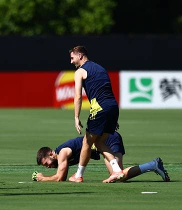 Grant Hanley of Scotland and Kenny McLean of Scotland Scotland Training and press conference, PK, Pressekonferenz 2026 FIFA World Cup, WM, Weltmeisterschaft, Fussball Football, Atrium Health Performance Park, Charlotte, USA - 17 Jun 2026Charlotte Atrium Health Performance Park United States of America EDITORIAL USE ONLY No use with unauthorised audio, video, data, fixture lists, club league logos or live services. Online in-match use limited to 120 images, no video emulation. No use in betting, games or single club league player publications.  Copyright: xMichaelxZemanek Shutterstockx 16928927p