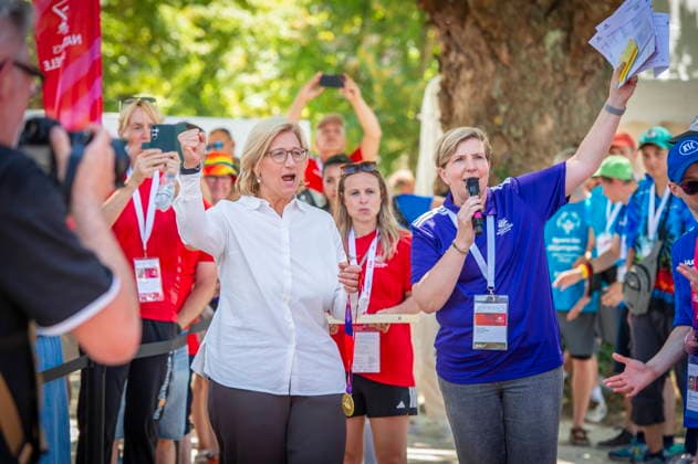 17.06.2026, Saarland, Saarbrücken. Ministerpräsidentin Anke Rehlinger besucht am Mittwoch die Leichtathletikwettkämpfe der Special Olympics im Stadion am Kieselhumes.