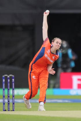 India Women v Netherlands Women, ICC Women s T20 World Cup Iris Swilling of Netherlands Women bowling during the ICC Women s T20 World Cup match between India Women and Netherlands Women at Headingley Stadium, Leeds, UK on 17 June 2026. Leeds Headingley Stadium West Yorkshire UK Editorial use only , Copyright: xAlunxRobertsx PSI-24328-0012