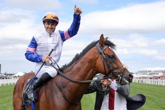17.06.2026, Ascot, Windsor, GBR - Limestone with Dylan Browne McMonagle up after winning the Queen s Vase. Ascot racecourse. (Pferd, Jockey, Limestone, McMonagle, Sieg) 260617D546ROYAL_ASCOT.JPG