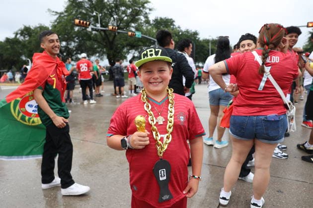 FIFA World Cup, WM, Weltmeisterschaft, Fussball 2026 - Group K - Portugal vs DR Congo Portugal fans pose for photographs prior to the FIFA World Cup 2026 group stage match between Portugal and DR Congo, in Houston, Texas, USA, 17 June 2026. Houston United States  Copyright: xMIGUELxA.xLOPESx