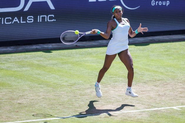Berlin, 15.06.26, Tennis: VANDA Pharmaceuticals BERLIN TENNIS OPEN 2026 im Steffi-Graf-Stadion. Damen, Einzel. P. Badosa (ESP) vs C. Gauff (USA). Coco Gauff retourniert einen Ball. VANDA Pharmaceuticals BERLIN TENNIS OPEN 2026