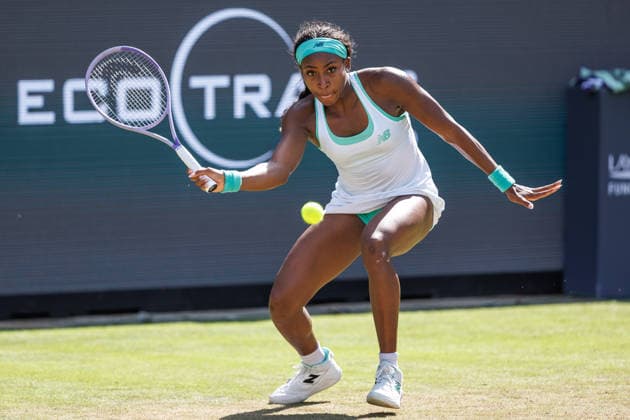 Berlin, 15.06.26, Tennis: VANDA Pharmaceuticals BERLIN TENNIS OPEN 2026 im Steffi-Graf-Stadion. Damen, Einzel. P. Badosa (ESP) vs C. Gauff (USA). Coco Gauff retourniert einen Ball. VANDA Pharmaceuticals BERLIN TENNIS OPEN 2026