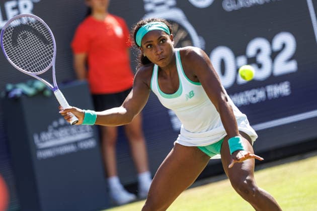 Berlin, 15.06.26, Tennis: VANDA Pharmaceuticals BERLIN TENNIS OPEN 2026 im Steffi-Graf-Stadion. Damen, Einzel. P. Badosa (ESP) vs C. Gauff (USA). Coco Gauff retourniert einen Ball. VANDA Pharmaceuticals BERLIN TENNIS OPEN 2026