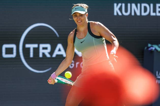 Berlin, 15.06.26, Tennis: VANDA Pharmaceuticals BERLIN TENNIS OPEN 2026 im Steffi-Graf-Stadion. Damen, Einzel. P. Badosa (ESP) vs C. Gauff (USA). Paula Badosa retourniert einen Ball. VANDA Pharmaceuticals BERLIN TENNIS OPEN 2026