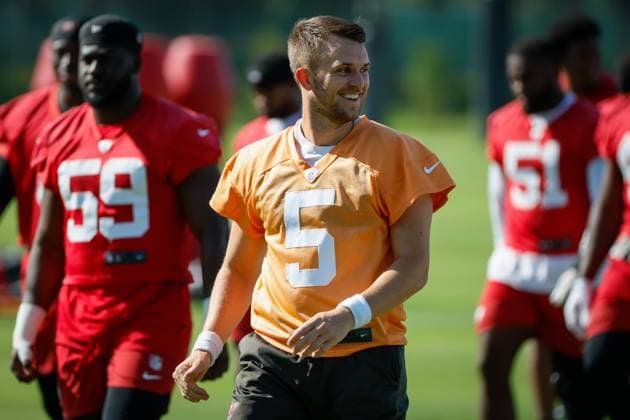 June 17, 2026, Tampa, Florida, USA: Tampa Bay Buccaneers quarterback Jake Browning (5) warms up with teammates during mandatory minicamp at the AdventHealth Training Center in Tampa on Wednesday, June 17, 2026. Tampa USA - ZUMAs70_ 0859378047st Copyright: xJeffereexWoox