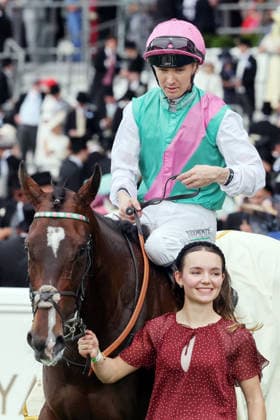17.06.2026, Ascot, Windsor, GBR - Blue Bolt with Colin Keane up after winning the Duke Of Cambridge Stakes. Ascot racecourse. (Pferd, Jockey, Blue Bolt, Keane, Sieg) 260617D559ROYAL_ASCOT.JPG