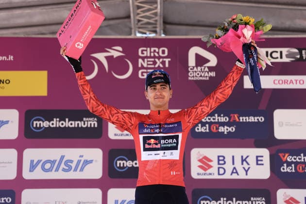 The red jersey Italy s Davide Donati of Red Bull - Bora - Hansgrohe Rookies during Stage 4 of the Giro Next Gen 2026, from Matera to Corato (Molino Casillo), Italy, Wednesday, June 17, 2026.  Copyright: xMassimoxPaolone LaPressex