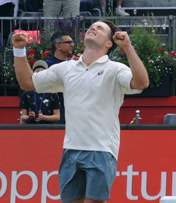 Tennis - HSBC Queen™s Club Championships - Men s ATP, Tennis Herren Tour 500 Tournament - Queen™s Club, London - Wednesday 17th June 2026 Men™s Singles, Second Round; Andy Murray Arena: Adrian Mannarino (FRA) vs. Arthur Fery (GBR) Arthur Fery celebrates winning match point COLORSPORT ANDREW COWIE 
