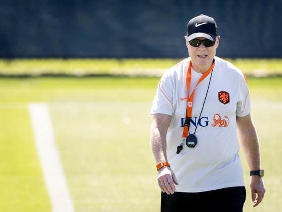 KANSAS CITY - Netherlands coach Ronald Koeman during a training session of the Dutch national team, Nationalteam at the KC Current Training Facility, on June 17, 2026, in Kansas City. The Dutch team is preparing for the match against Sweden at the FIFA World Cup, WM, Weltmeisterschaft, Fussball KOEN VAN WEEL ANP xVIxANPxSportx xxANPxIVx 561265345 originalFilename: 561265345.jpg