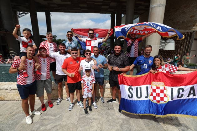 England v Croatia: Group L - FIFA World Cup, WM, Weltmeisterschaft, Fussball 2026 Croatian fans are seen in front of Dallas stadium ahead of the FIFA World Cup 2026 Group L match between England and Croatia at Dallas Stadium on June 17, 2026 in Dallas, Texas.  SanjinxStrukic PIXSELL