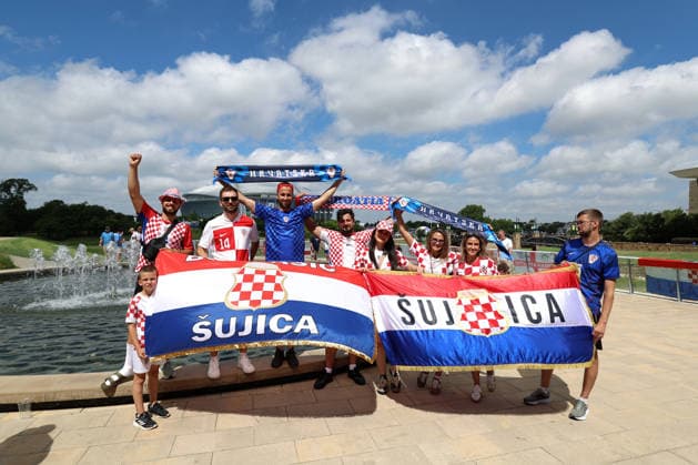 England v Croatia: Group L - FIFA World Cup, WM, Weltmeisterschaft, Fussball 2026 Croatian fans are seen in front of Dallas stadium ahead of the FIFA World Cup 2026 Group L match between England and Croatia at Dallas Stadium on June 17, 2026 in Dallas, Texas.  SanjinxStrukic PIXSELL