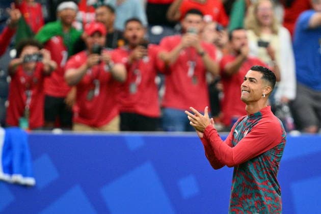 FIFA World Cup, WM, Weltmeisterschaft, Fussball 2026 - Group K - Portugal vs DR Congo Cristiano Ronaldo of Portugal warms up before the FIFA World Cup 2026 group stage match Portugal against Democratic Republic of Congo, in Houston, USA, 17 June 2026. HOUSTON United States  Copyright: xSAMxWASSONx
