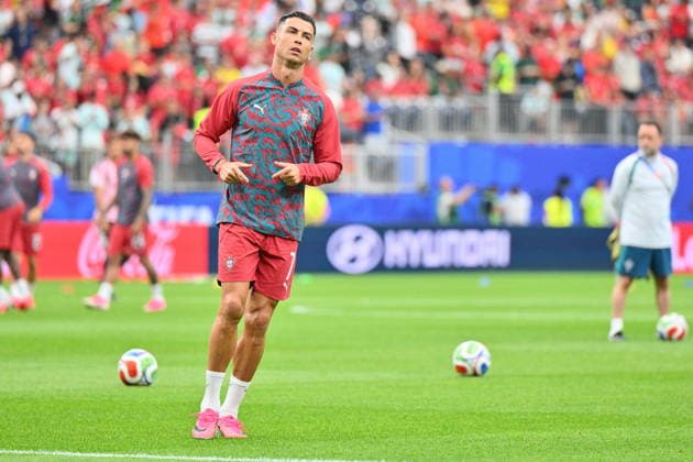 FIFA World Cup, WM, Weltmeisterschaft, Fussball 2026 - Group K - Portugal vs DR Congo Cristiano Ronaldo of Portugal warms up before the FIFA World Cup 2026 group stage match Portugal against Democratic Republic of Congo, in Houston, USA, 17 June 2026. HOUSTON United States  Copyright: xSAMxWASSONx