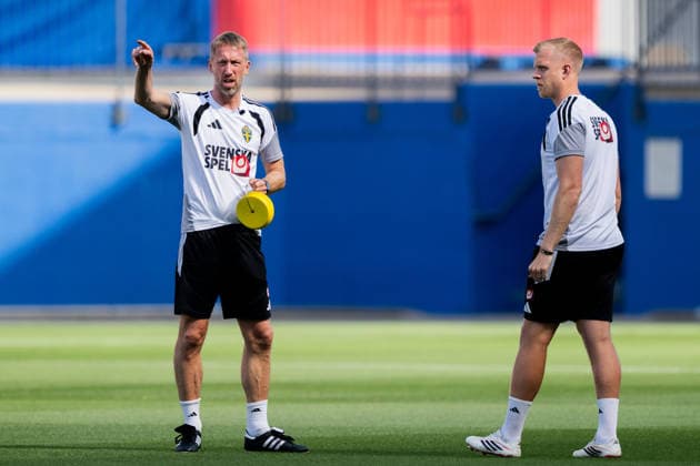260617 Head coach Graham Potter and goalkeeper coach Linus Kandolin of the Swedish national football team at a training session during day 7 of the FIFA World Cup, WM, Weltmeisterschaft, Fussball 2026 on June 17, 2026 in Dallas. Photo: Petter Arvidson BILDBYRAN kod PA PA1238 fotboll football soccer fotball vm fotbolls-vm fotball-vm fotbolls-vm 2026 fifa world cup 2026 träning practice training sverige sweden sverige a day 7 bbeng